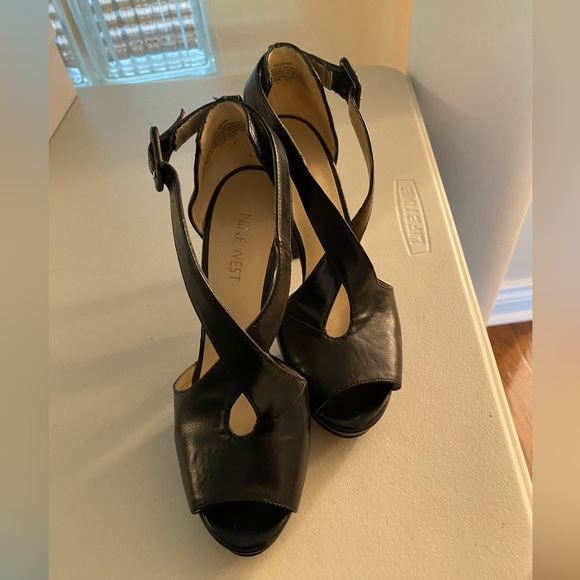 Nine West leather sandals, size 5 - Picture 2 of 7